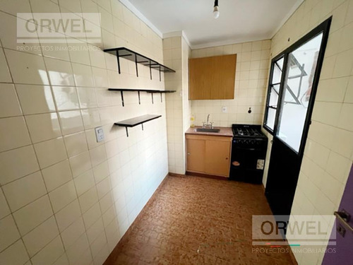 Imagen 8 de 14 de 2 Ambientes Muy Cómodos! Muy Buena Ubicación!