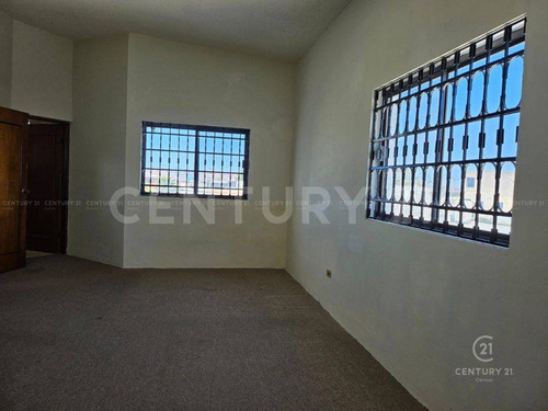 Casa En Venta En Col. Quintas Del Sol Chihuahua, Chih.