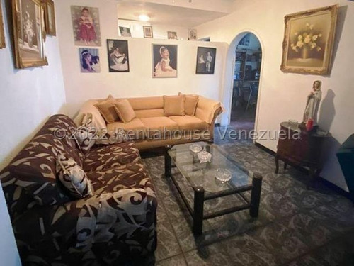 Imagen 2 de 15 de Casa En Venta Montalbán I 23-3647 Wolfgang Liaz 0414-132-24-22 0412-582-01-12