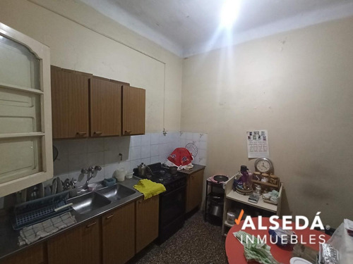Imagen 4 de 11 de Cerrito 3818 - Casa Pasillo - Centro Oeste