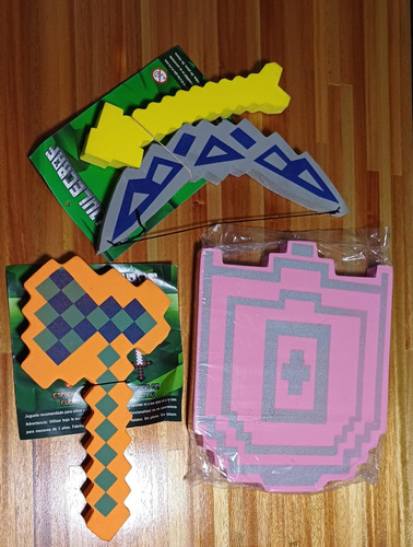 Combo Armas Minecraft Escudo Hacha Arco Y Flecha Cine Peli Combo 1