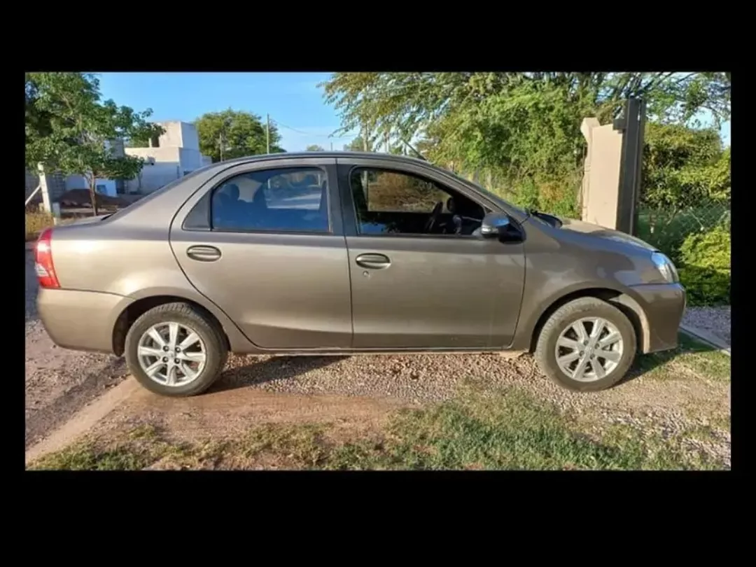 Toyota Etios 1.5 Sedan Xls