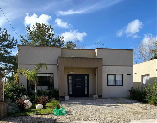 Venta Casa En Barrio Provado  Bosques De San Vicente  Oportunidad! Con Piscina 