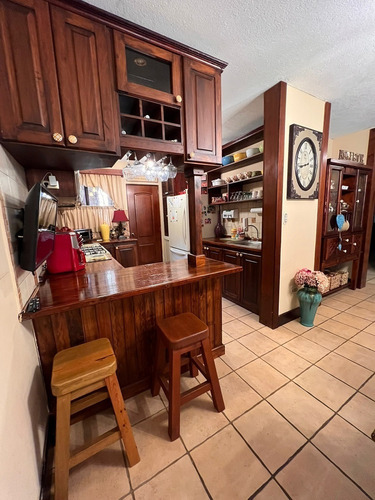 Imagen 8 de 30 de Vendo Hermosa Casa, Excelente Diseño Con Finos Acabados De Madera