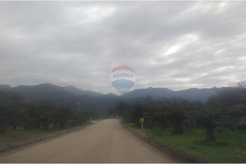 Terreno De 7,104 M2 En Oasis De La Campana