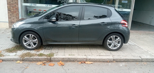 Peugeot 208 208 Active 1.2 At