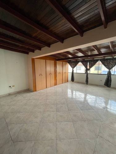 Inzitu Realtors Vende Casa En Venta En Urb. Parqueserino, San Diego Km