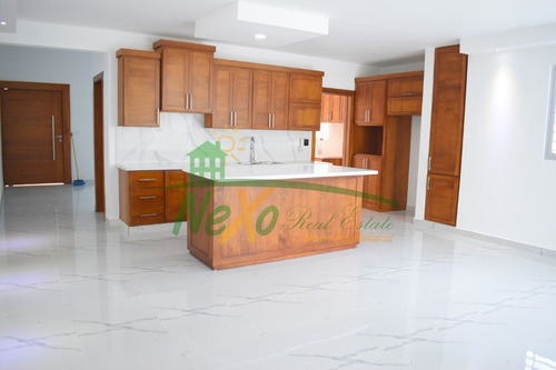 Imagen 16 de 24 de Una Casa Amplia En Un Buenresidencial, La Oportunidad Que Has Estado Esperando En Santiago (hfc-205