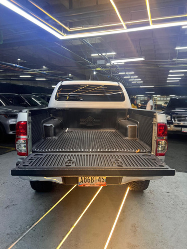 Toyota Hilux 2917 4x4 4.0