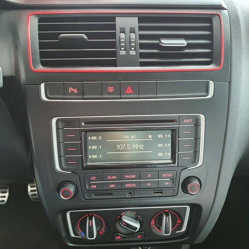 Imagem 10 de 15 de Volkswagen Fox 1.6 Mi Rock In Rio 8v Flex 4p Manual