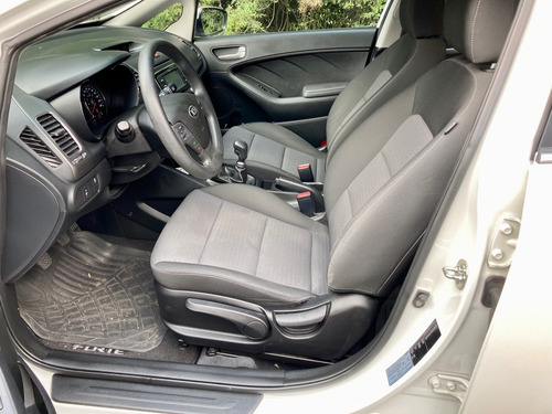 Imagen 13 de 15 de Kia Forte 2018 Unico Dueño Servicios De Agencia