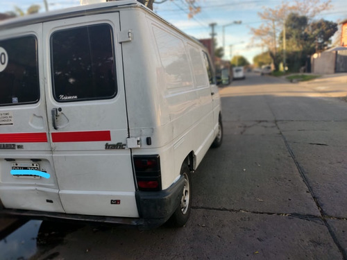 Imagen 4 de 10 de Renault Trafic 1.4