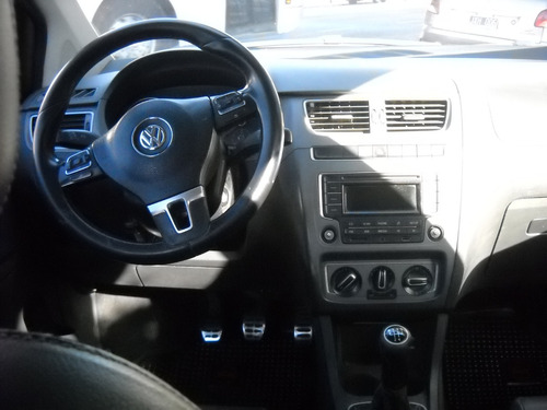 Volkswagen Suran 1.6 Highline 101cv Cuero