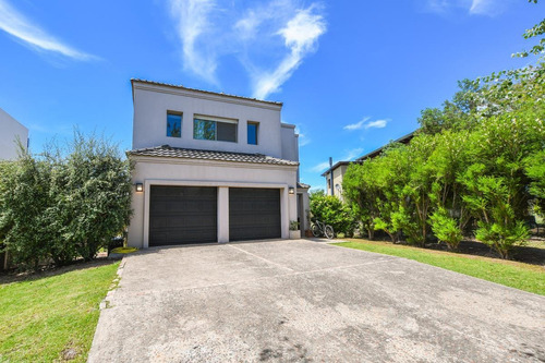 Imagen 6 de 30 de Casa De 3 Dormitorios En Venta Con Pileta Aldea Fisherton Barrio Cerrado Privado