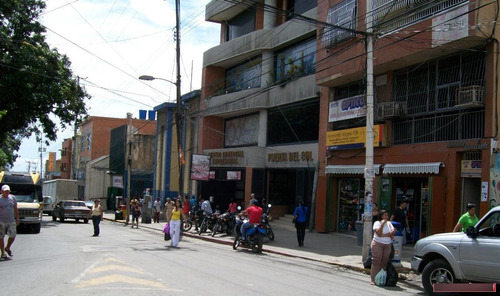 Imagen 1 de 8 de Oficina 52,50 M. Maiquetía