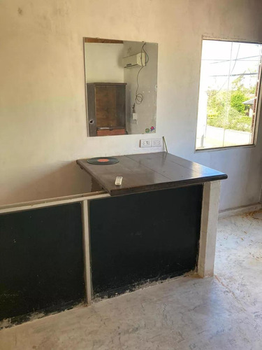 Casa En Venta - 3 Dormitorios 1 Baño - Monoambiente - Dúplex - 240mts2 - Dolores