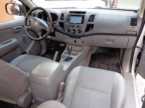 Imagen 7 de 10 de Toyota Hilux 2.7 2008 4x2 Automático
