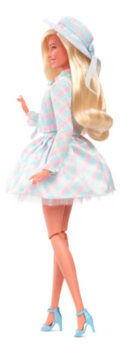 Barbie La Pelicula Margot Robbie Dressplaid Collectible Doll