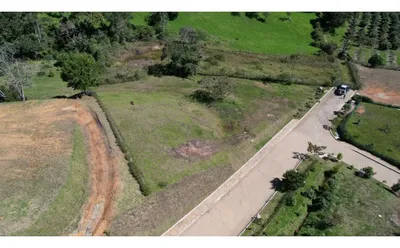Lote y casalote en venta