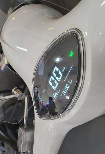 Imagen 22 de 25 de New Vespa Sunra Moto Okm Batería De Litio V
