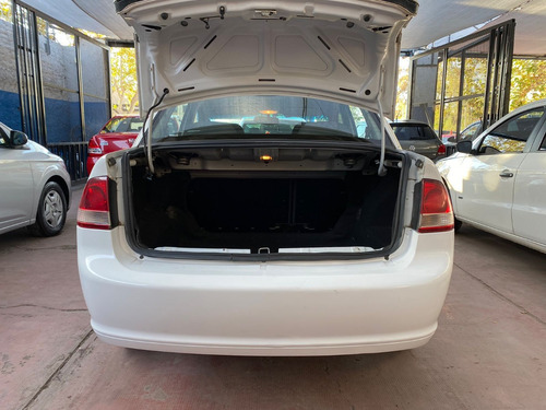 Imagen 6 de 8 de Chevrolet Classic 4 P Ls Abs+airbag 1.4n 2014