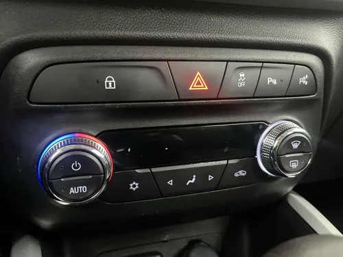 Chevrolet Onix 1.0T Premier Hatch At