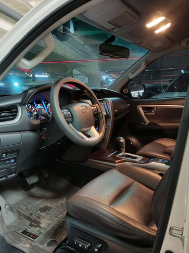 Imagen 5 de 8 de Toyota Fortuner Dubai Vxr 2018