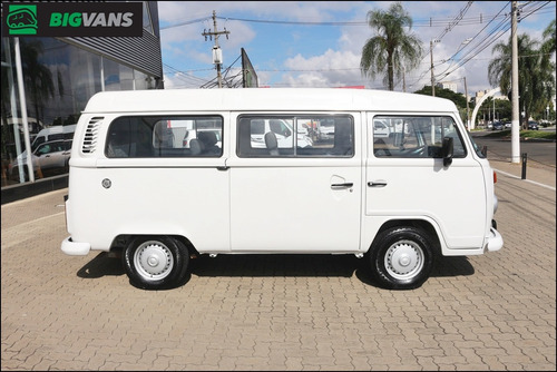 Kombi 2012 Lotação 1.4 Flex 12 Lugares Branca (2082)