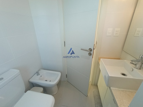 Apartamento 2 Dormitorios Con Servicios En Venta - Ref: 3068