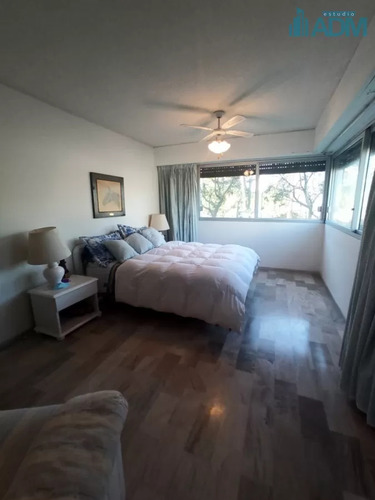 Gran Planta. Apartamento 3 Dormitorios Y Dependencia