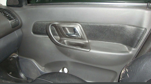 Polo Classic 1.8 Ano 2001 Modelo 2002