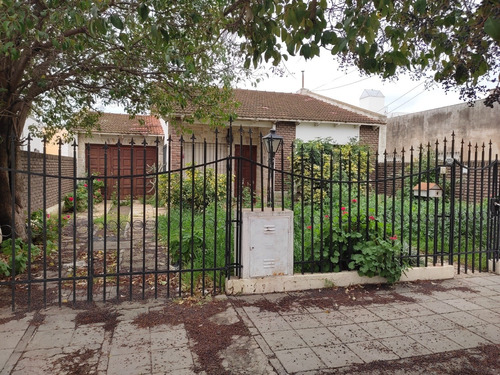 Venta Casa 2 Dormitorios Bahía Blanca Con Cochera