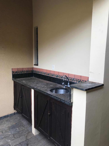 Casa Com 3 Banheiros 3 Suítes , Garagem2 Carros E 1caminhote