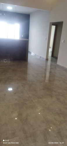 Casa Nova Com 3 Quartos Pé Direito Alto Cozinha Integrada