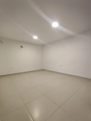 Casa-local En Venta En Caobos. Cod V30227