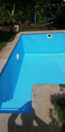 Piscinas De Hormigón Y Fibra. Reparamos Pintamos.