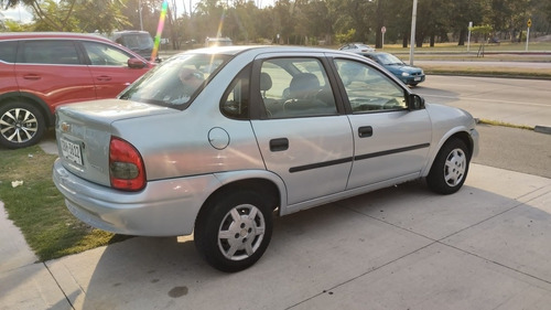 Imagen 15 de 15 de Chevrolet Corsa 2009 1.6 Classic