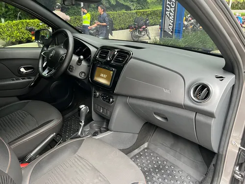 Renault Stepway 1.6 Intense Automática