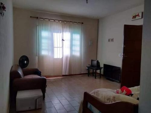 Imagem 5 de 7 de Casa Com Edícula Lado Praia, Bem Localizada