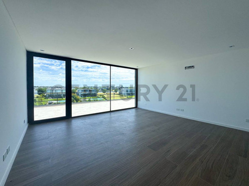 Casa Al Agua En Virazón Nordelta Con 4 Suites Y Tercera Planta.