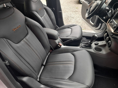 Fiat / Toro 2.0 16v Volcano 4wd 2017 Prata