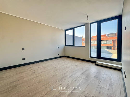 Departamento Penthouse En Venta De 2 Dorm. En Vitacura