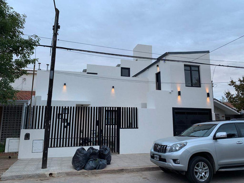 Casa En Venta. Crisol Norte