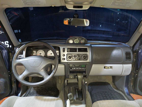Imagen 9 de 14 de Mitsubishi Montero Sport