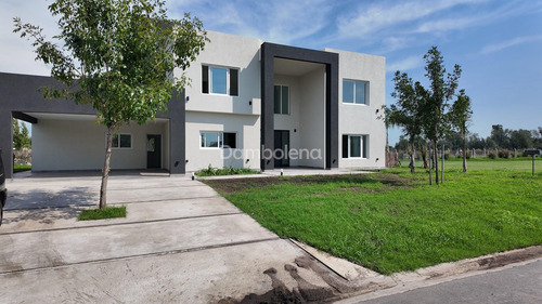 Casa En Venta En Terravista, General Rodríguez