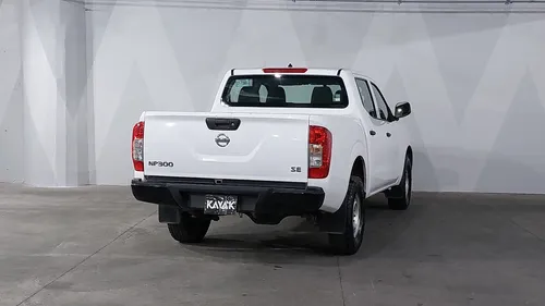 Nissan NP300 2.5 DOBLE CABINA SE AC PAQ SEG