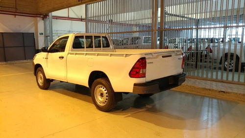 Toyota Hilux 2.4 Cs Dx 150cv 4x4 My21