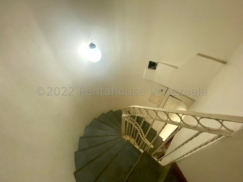 Imagen 2 de 25 de Casa En Venta Mls #22-20491 - Laura Colarusso
