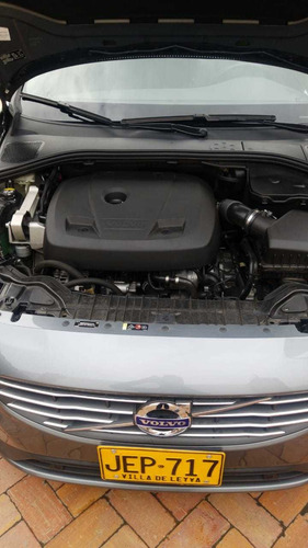 Volvo S60 2017 T4 2.0 Gris Osmio