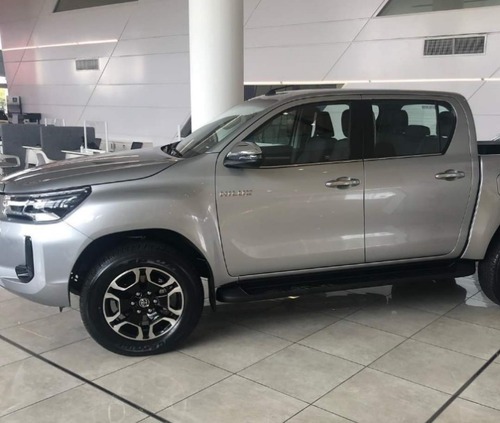 Imagen 1 de 15 de Toyota Hilux Srx 4x4 At 2022